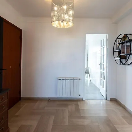 Superb Floor, Sea And Mountain View 아파트 *