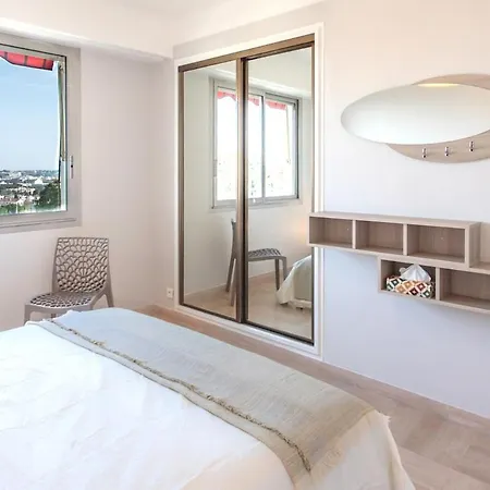 Superb Floor, Sea And Mountain View Appartamento *