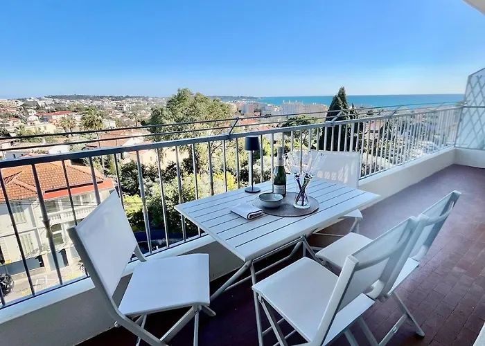Apartment Superb Floor, Sea And Mountain View