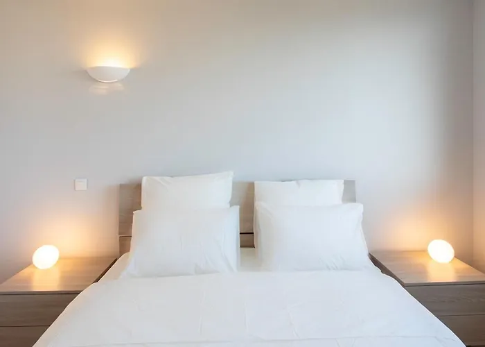 Apartment Superb Floor, Sea And Mountain View *