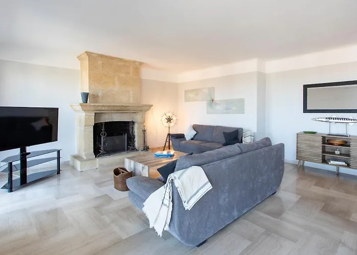 Superb Floor, Sea And Mountain View Apartment Antibes