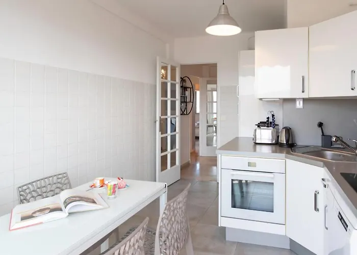 Superb Floor, Sea And Mountain View Apartment