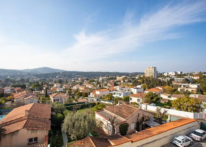 Superb Floor, Sea And Mountain View Apartment Antibes