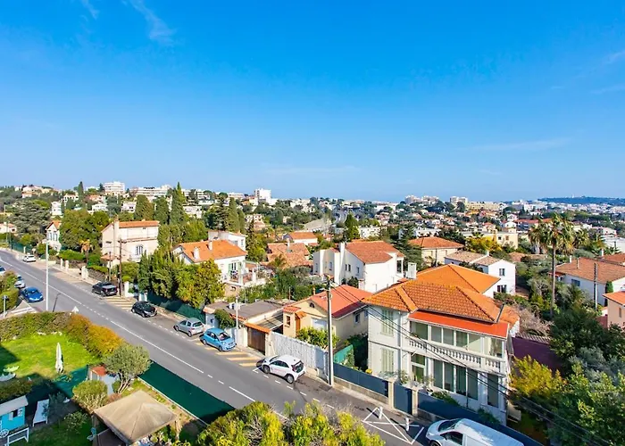 Superb Floor, Sea And Mountain View Apartment *