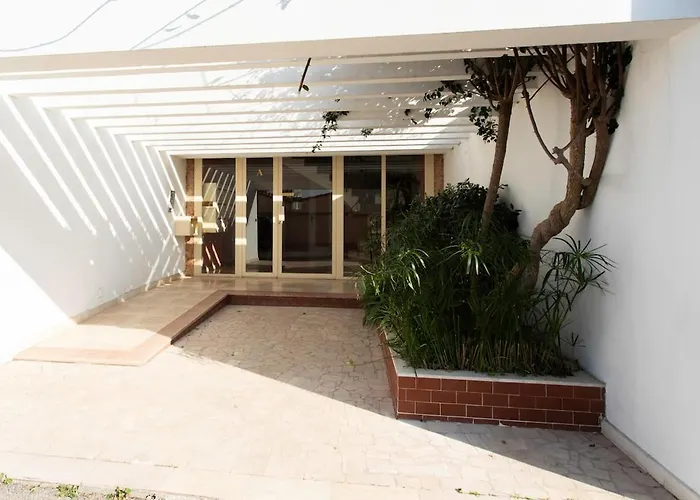 Apartment Superb Floor, Sea And Mountain View